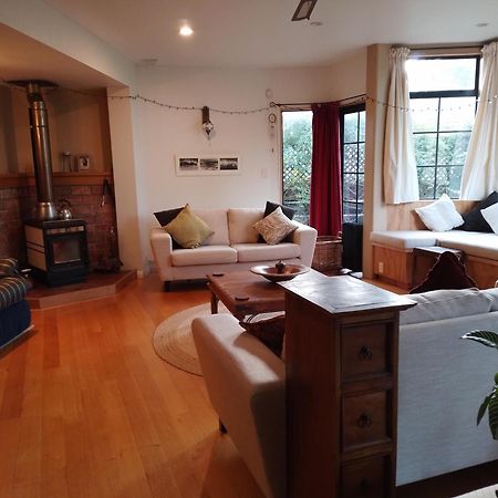 Birds Eyes Te Awanga Bed & Breakfast ภายนอก รูปภาพ