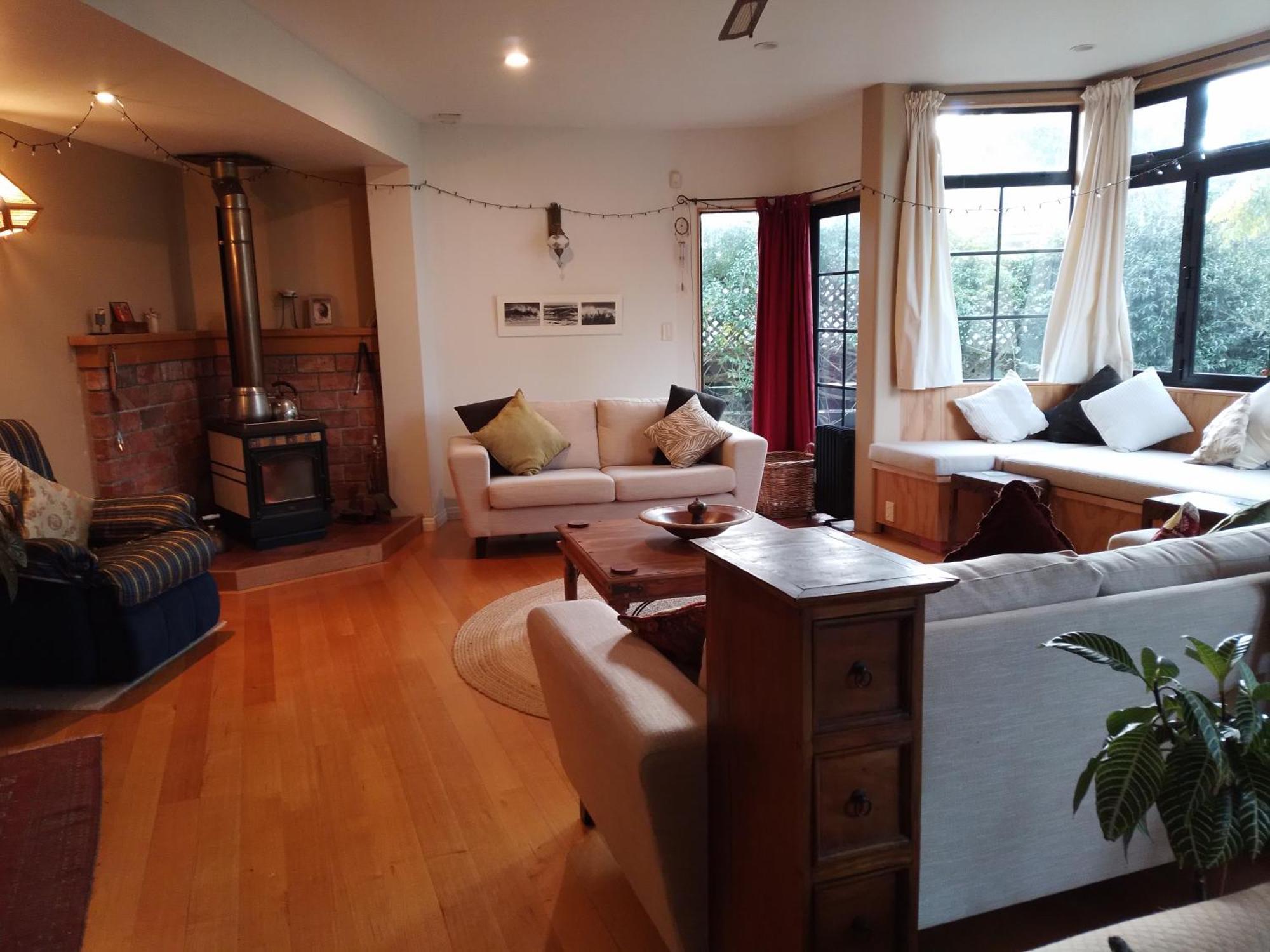 Birds Eyes Te Awanga Bed & Breakfast ภายนอก รูปภาพ